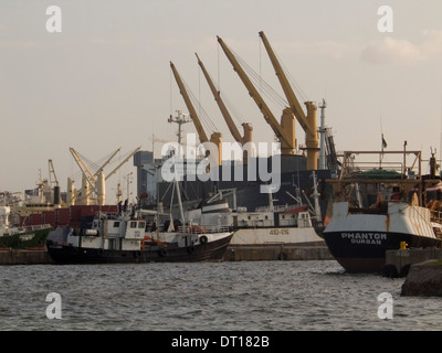 Porto di durban tramonto, esportazioni di auto, rimorchiatori, navi Foto Stock