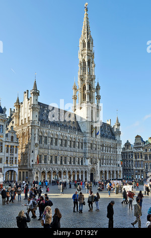Municipio (Hotel de Ville) sulla Grand Place (Grote Markt), destinazione turistica e più memorabili del punto di riferimento Foto Stock