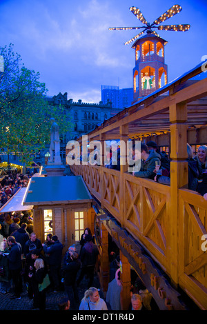 Mercato di Natale, Albert Square, Manchester, Inghilterra, Regno Unito, Europa Foto Stock