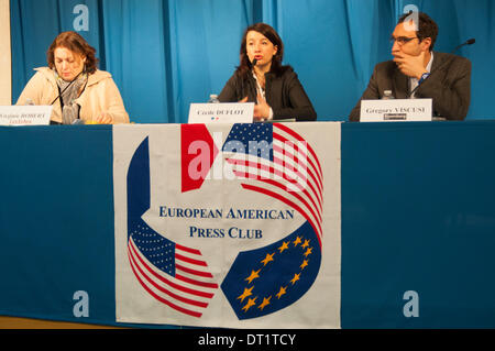 Cécile Duflot, Francese Ministre de l'Egalité des Territoires et du Logement, introduce la nuova legge in materia di regolamenti di alloggiamento Foto Stock