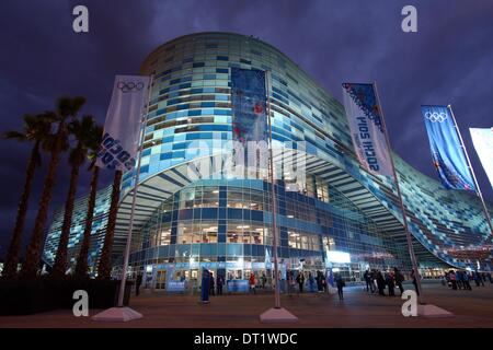 Sochi, Russia. 06 feb 2014. Una vista generale di Iceberg Pattinaggio nel palazzo di Sochi, Russia, 06 febbraio 2014. Il Sochi 2014 Giochi Olimpici esegui dal 07 al 23 febbraio 2014. Foto: Christian Charisius/dpa/Alamy Live News Foto Stock