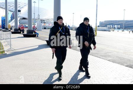 Sochi, Russia. 06 feb 2014. Pattuglie di sicurezza il Parco Olimpico. Parco Olimpico. Sochi, Russia. 06/02/2014: Credito Sport In immagini/Alamy Live News Foto Stock