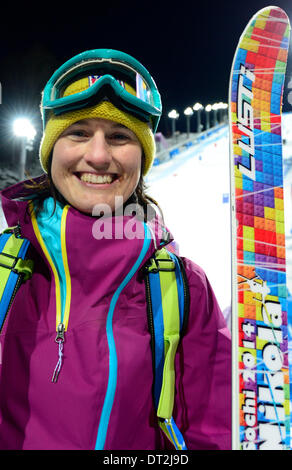 Krasnaya Polyana, Russia. 06 feb 2014. Ceca sciatore freestyle Nikola Sudova è visto durante la donna sci freestyle gobbe qualifica nella Krasnaya Polyana, Russia, il 6 febbraio 2014. (CTK foto/Vondrous romano) Credito: CTK/Alamy Live News Foto Stock