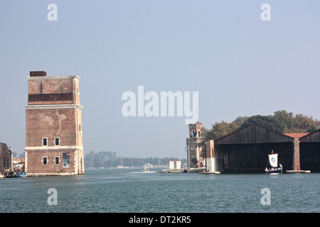 Torre di Porta Nuova dell'Arsenale Foto Stock