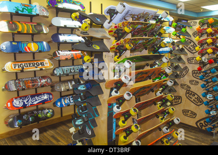 Florida,Brevard County,Cocoa Beach,Ron Jon Surf Shop,store,surf-theme,surf,attrezzatura sportiva,lifestyle,Ron DiMenna,skateboard,design,competizione,FL1 Foto Stock