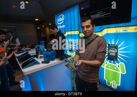 Torino, Italia. 6 febbraio, 2014. Intel presenta il Nuc architettura presso Droidcon. Credito: Mauro Ujetto/NurPhoto/ZUMAPRESS.com/Alamy Live News Foto Stock