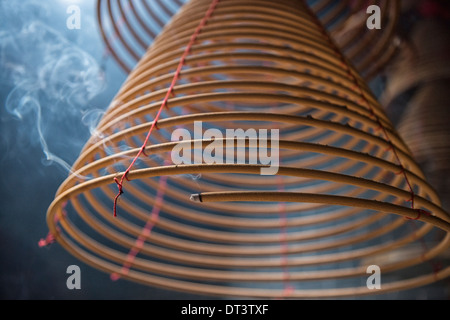 Circolare tradizionale incenso a Pak Tai tempio a Hong Kong Cina Foto Stock