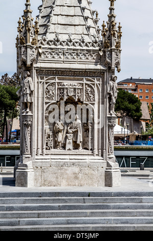 Cristobal Colon, immagine della città di Madrid, la sua architettura caratteristica Foto Stock