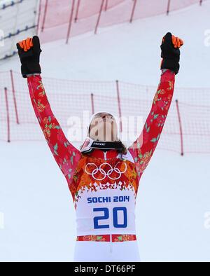 Sochi, Russia. Il 10 febbraio 2014. Super-Combination, per le donne lo sci da discesa. Per la prima volta immessi Maria Hoefl-Riesch di Germania celebra durante la cerimonia dei fiori Credit: Azione Plus immagini di sport/Alamy Live News Foto Stock