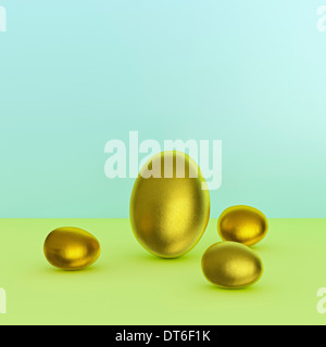 Ancora la vita di una grande e tre piccole uova d'oro Foto Stock