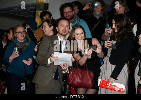 Berlino, Germania. 10 Febbraio, 2014. Aaron Paul frequentando il 'una lunga strada all' premiere al 64esimo Festival Internazionale del Cinema di Berlino / Berlinale 2014 il 10 febbraio 2014 a Berlino, Germania. Credito: dpa/Alamy Live News Foto Stock