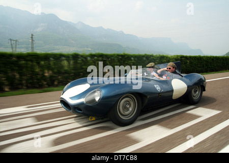 Jaguar D-TYPE corre in Italia Foto Stock