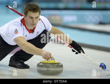 Sochi, Russia. Il 10 febbraio 2014. Scott Andrews (GBR). Mens Curling - Ice Cube curling center - Olympic Park - Sochi - Russia - 10/02/2014 Credit: Sport In immagini/Alamy Live News Foto Stock