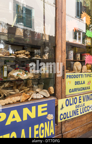 Shopfront a Lucca, Toscana, Italia. Foto Stock