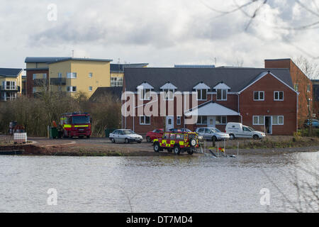 GLOUCESTER, 11 febbraio 2014. Molte zone della città e dei dintorni hanno dovuto affrontare gravi inondazioni dopo il fiume Severn scoppiare le sue rive. Molti campi e settori di erba sono completamente sott'acqua. Credito: Polly Thomas / Alamy Live News Foto Stock