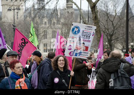 Manifestazione a Parigi contro la chiusura del reparto di maternità des Lilas (Periferia di Parigi). La Francia. Foto Stock