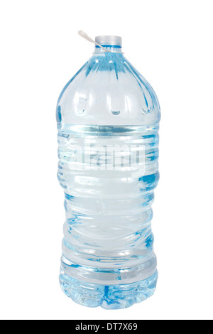 Una grande bottiglia di plastica riempiti con acqua isolati su sfondo bianco Foto Stock