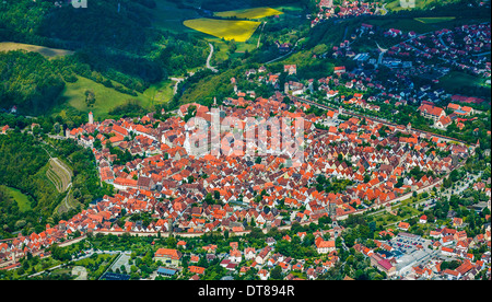 Germania, Media Franconia, vista aerea del fortificato e ben conservato di città medievale di Rothenburg ob der Tauber Foto Stock