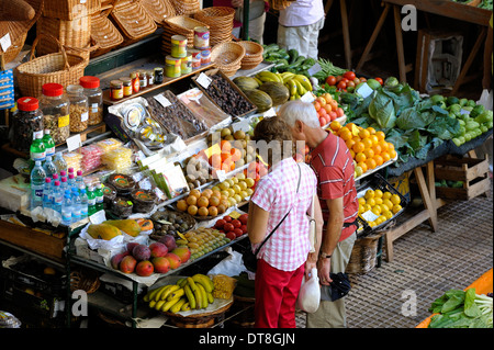 Funchal Madeira al coperto Mercato di frutta e verdura Mercado dos Lavradores Foto Stock