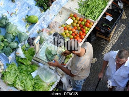 Funchal Madeira al coperto Mercato di frutta e verdura Mercado dos Lavradores Foto Stock