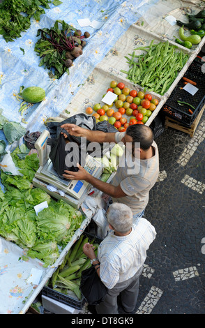 Funchal Madeira al coperto Mercato di frutta e verdura Mercado dos Lavradores Foto Stock
