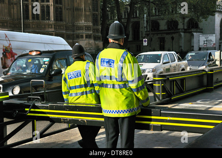 Metropolitan poliziotti, Westminster, London, England, Regno Unito Foto Stock