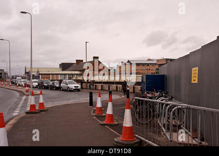 Dundee, Scotland, Regno Unito. 12 Febbraio, 2014. Ristrutturare il Dundee stazione ferroviaria è parte del lungomare di progetto di sviluppo vicino al "RRS Discovery Nave" a "Discovery Point" a Dundee in Scozia. Credito: Dundee fotografico / Alamy Live News Foto Stock