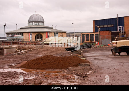 Dundee, Scotland, Regno Unito. 12 Febbraio, 2014. Ristrutturare il Dundee stazione ferroviaria è parte del lungomare di progetto di sviluppo vicino al "RRS Discovery Nave" a "Discovery Point" a Dundee in Scozia. Credito: Dundee fotografico / Alamy Live News Foto Stock