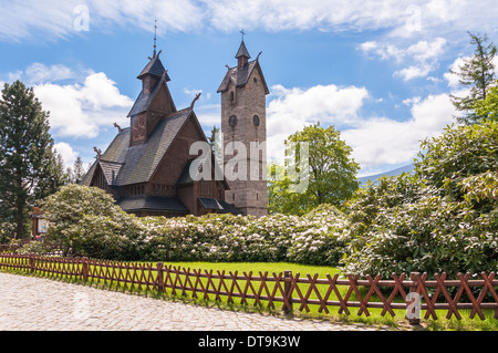 Vecchio, legno, norvegese tempio Wang in Karpacz, Polonia Foto Stock