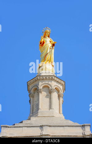 Statua dorata della Vergine Maria nella cattedrale di Avignone, Avignon Vaucluse, Provence-Alpes-Côte d'Azur, in Francia meridionale, Francia Foto Stock