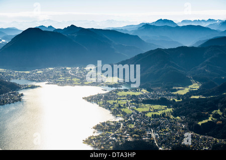 Vista aerea, Bad Wiessee e Rottach-Egern, Tegernsee e sulle Alpi, Alta Baviera, Baviera, Germania Foto Stock