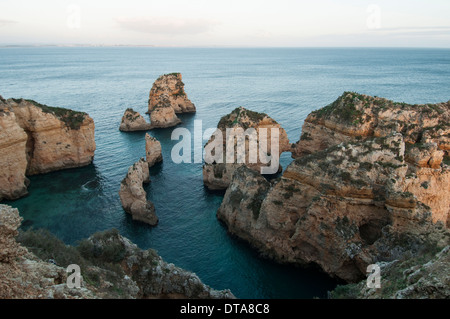 Ponta da Piedade grotta a Lagos Portogallo Foto Stock