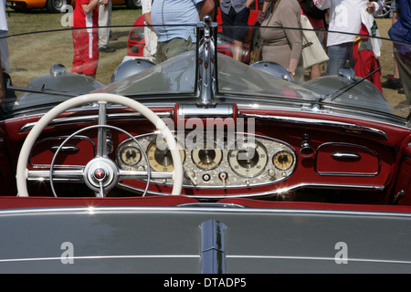 1937 Mercedes-Benz 540K Roadster speciale cruscotto. Foto Stock