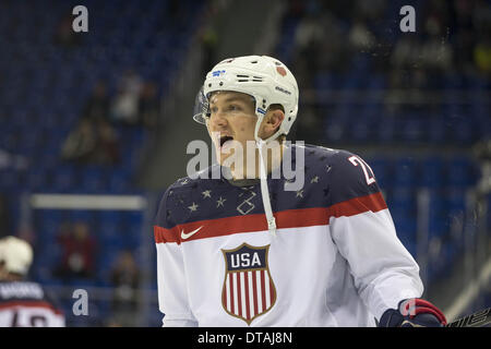 Sochi, Russia. Xiii Febbraio, 2014. 2014 Olimpiadi invernali - Sochi, Russia.Hockey - USA vs Slovacchia Credito: Jeff Cable/ZUMAPRESS.com/Alamy Live News Foto Stock