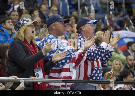 Sochi, Russia. Xiii Febbraio, 2014. 2014 Olimpiadi invernali - Sochi, Russia.Hockey - USA vs Slovacchia Credito: Jeff Cable/ZUMAPRESS.com/Alamy Live News Foto Stock