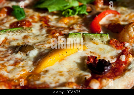 Pizza vegetariana, Prezzo, Leatherhead Surrey, Inghilterra, Regno Unito Foto Stock