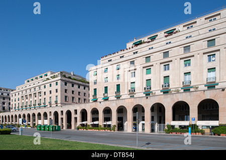 Genova, Italia, residenziale e business di casa sulla Piazza della Vittoria Foto Stock