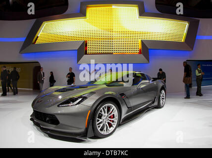 Toronto, Canada. Xiii Febbraio, 2014. Un 2015 Chevrolet Corvette Z06 è visto sul media day del 2014 Canadian International Auto Show al Metro Toronto Convention Centre a Toronto in Canada, Feb 13, 2014. Quest'anno la 11-giorno Canadian International Auto Show sarà kick off su 14 Febbraio, con la visualizzazione di circa un migliaio di veicoli da oltre 125 espositori. (Xinhua/Yan Zhonghua) Foto Stock