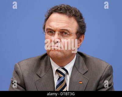 Berlino, Germania.febbraio 14th, 2014. Ministro dell'Agricoltura tedesco Hans-Peter Friedrich (CSU) si ritira a causa del caso Edathy. / Immagine: (Archiev foto Novembre 20th, 2013) Hans-Peter Friedrich (CSU), ex ministro tedesco degli interni e effettivamente il Ministro dell'agricoltura, durante una conferenza stampa a livello federale conferenza stampa a Berlino. Foto Stock