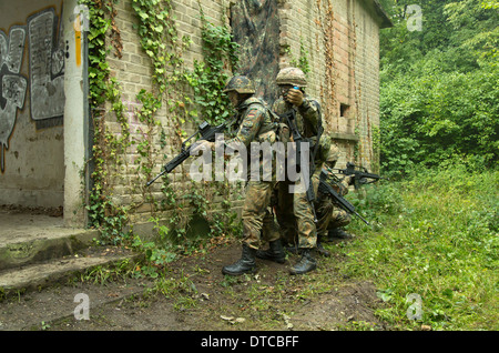 Illkirch- Grafenstaden, Francia, soldati di JgBtl 291 in corrispondenza di un corso di formazione Foto Stock