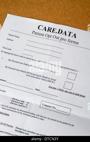 Paziente NHS opt out modulo dal medico la condivisione di record Foto Stock
