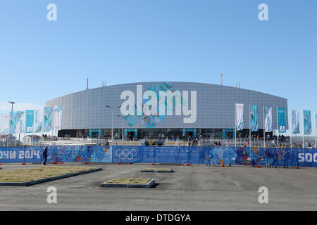 Sochi, Russia. Xiii Febbraio, 2014. Il cubo di ghiaccio curling center : Sochi 2014 Giochi Olimpici invernali al Parco Olimpico di Sochi, Russia . © Yusuke Nakanishi AFLO/sport/Alamy Live News Foto Stock