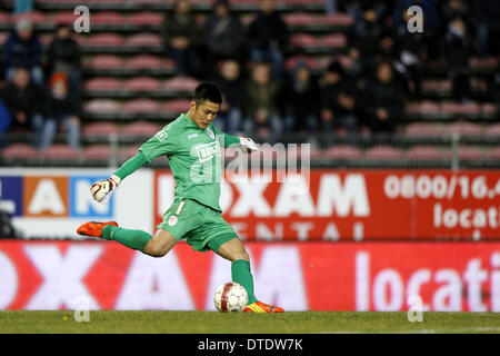 Charleroi in Belgio. 15 feb 2014. Eiji Kawashima (Standard) Calcio : Jupiler Pro League match tra Sporting Charleroi 0-1 Standard de Liege a Stade du Pays de Charleroi in Charleroi Belgio . Credito: AFLO/Alamy Live News Foto Stock