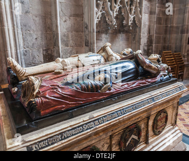 Tomba nella cattedrale di Hereford, Hereford, Regno Unito: alabastro effigi di Alexander Denton, moglie Anne e baby bambino Foto Stock