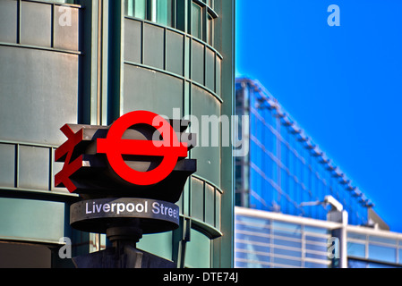 Dalla stazione di Liverpool Street, noto anche come Londra Liverpool Street, è un centro di Londra terminus ferroviario Foto Stock