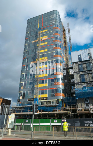 Il nuovo blocco di appartamenti in costruzione (in precedenza chiamato Sarah punto). Grande Ancoats Street, Manchester, Inghilterra, Regno Unito. Foto Stock