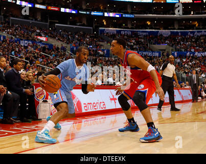 Los Angeles, California, USA. 09Feb, 2014. Chris Paul #3 del Los Angeles Clippers durante il gioco NBA tra i Los Angeles Clippers e la Philadelphia 76ers presso lo Staples Center di Los Angeles, California. Charles Baus/CSM/Alamy Live News Foto Stock