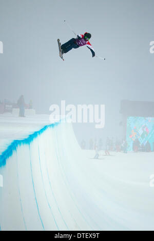 Sochi, Russia. 16 feb 2014. Womans halfpipe formazione. Rowan Cheshire (Team GB)in azione al Rosa Khutor extreme park. Credito: Azione Sport Plus/Alamy Live News Foto Stock