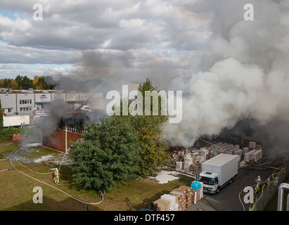 Berlino, Germania, bruciando il magazzino dall'aria Foto Stock