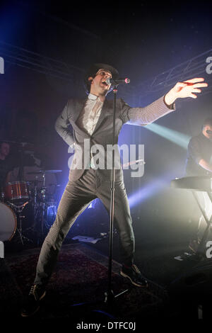 Milano Italia. Il 16 febbraio 2014. La British band alternative rock Maximo Park esegue dal vivo presso il club della musica di credito Tunnel: Rodolfo Sassano/Alamy Live News Foto Stock